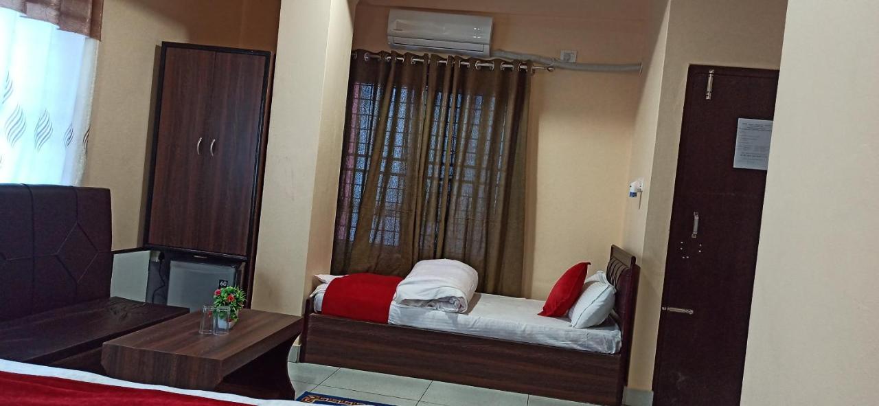 Hotel Royal Chautari, Butwal ภายนอก รูปภาพ