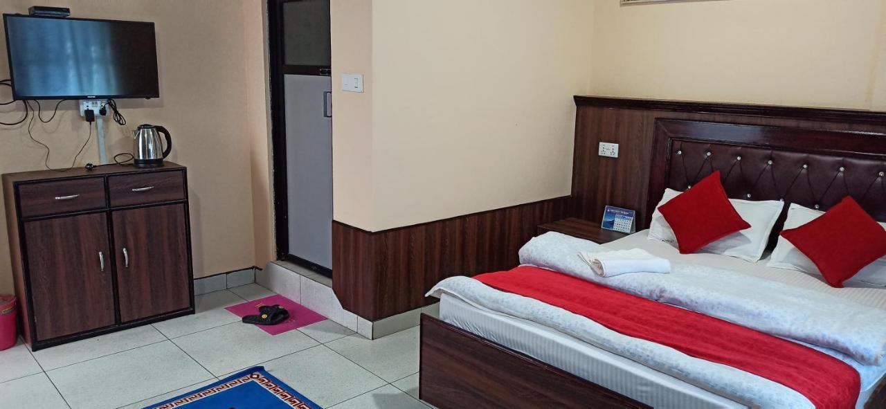 Hotel Royal Chautari, Butwal ภายนอก รูปภาพ