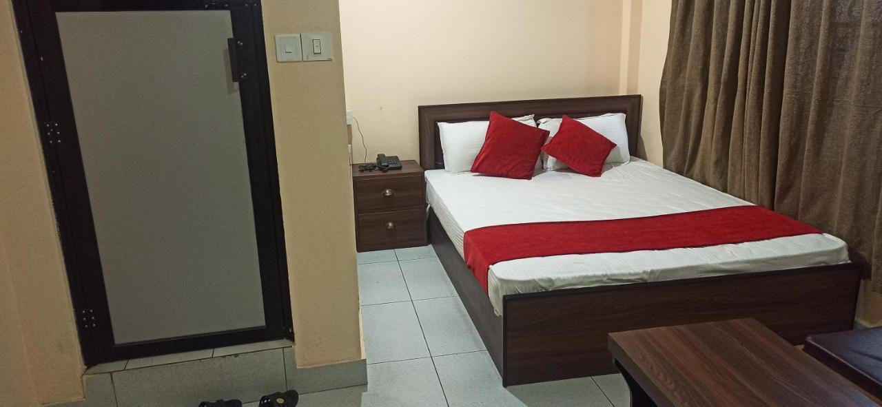 Hotel Royal Chautari, Butwal ภายนอก รูปภาพ