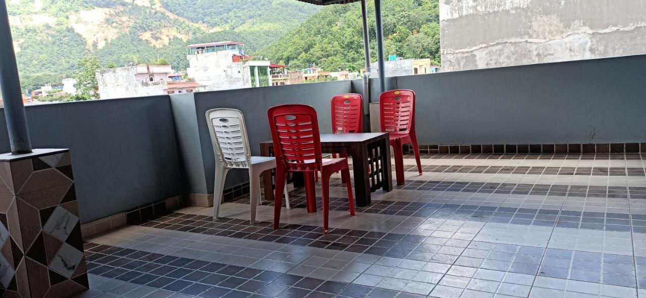 Hotel Royal Chautari, Butwal ภายนอก รูปภาพ