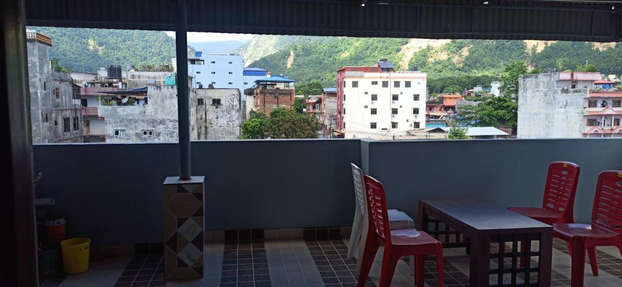 Hotel Royal Chautari, Butwal ภายนอก รูปภาพ